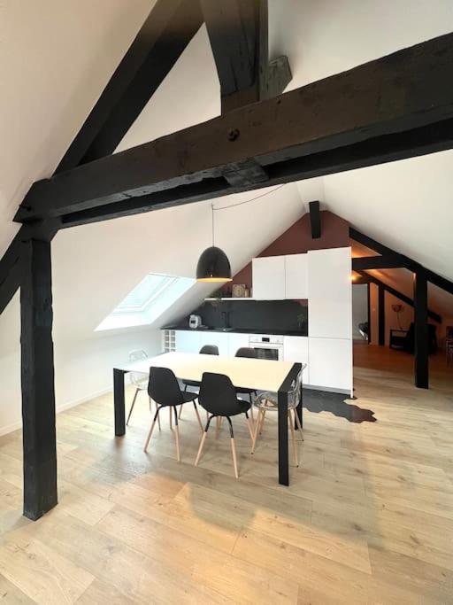Appartement Spacieux Et Lumineux Proche Du Centre Historique Dol-de-Bretagne Bagian luar foto